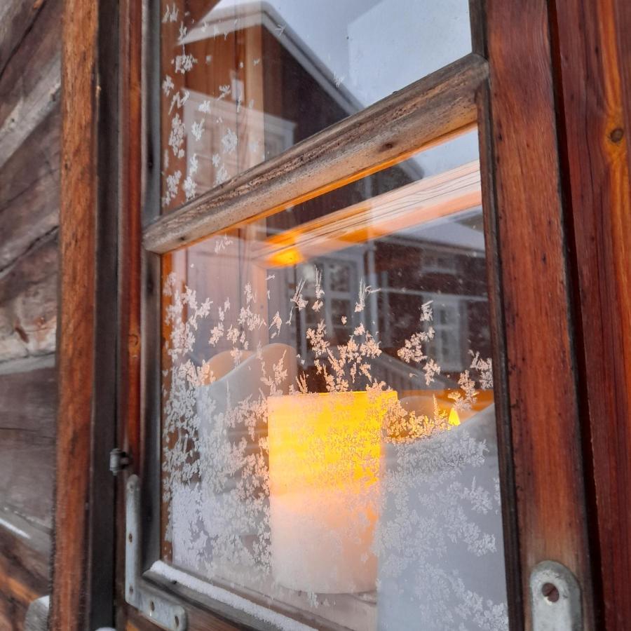 Отель Lauri Historical Log House Manor Рованиеми Экстерьер фото